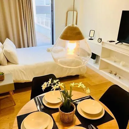 Crespo High Class Next To Saldanha ליסבון