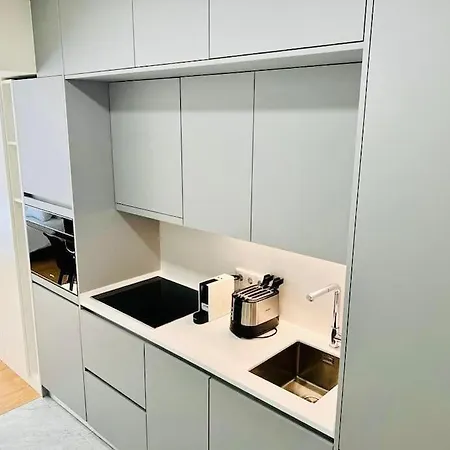 Apartment Crespo High Class Next To Saldanha Lisbon