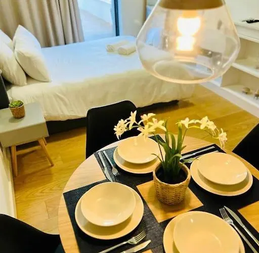 Crespo High Class Next To Saldanha Daire *